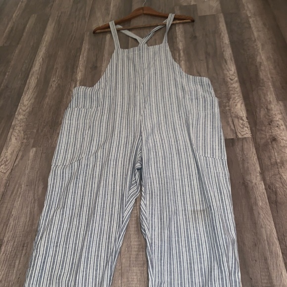 Never warn striped Romper - Picture 1 of 3